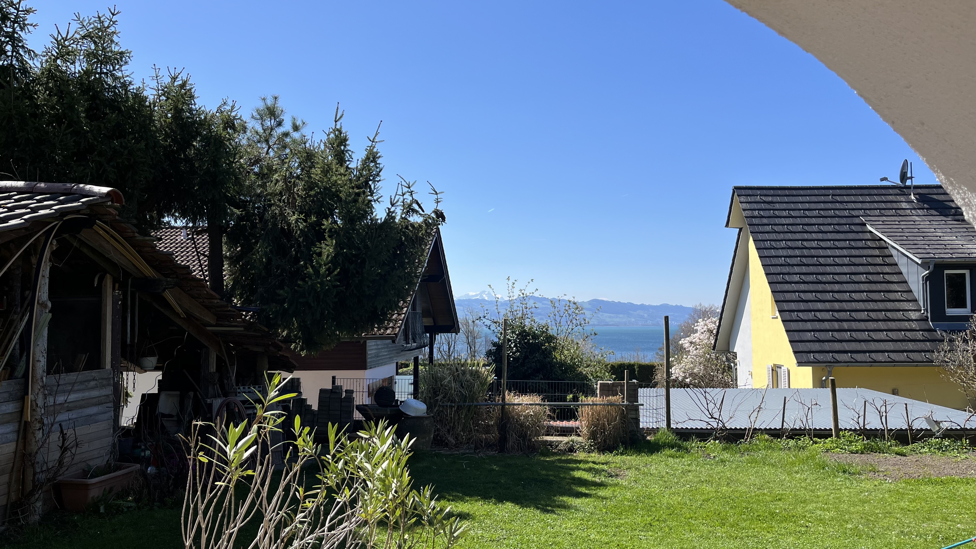 Garten mit Blick auf den Bodensee